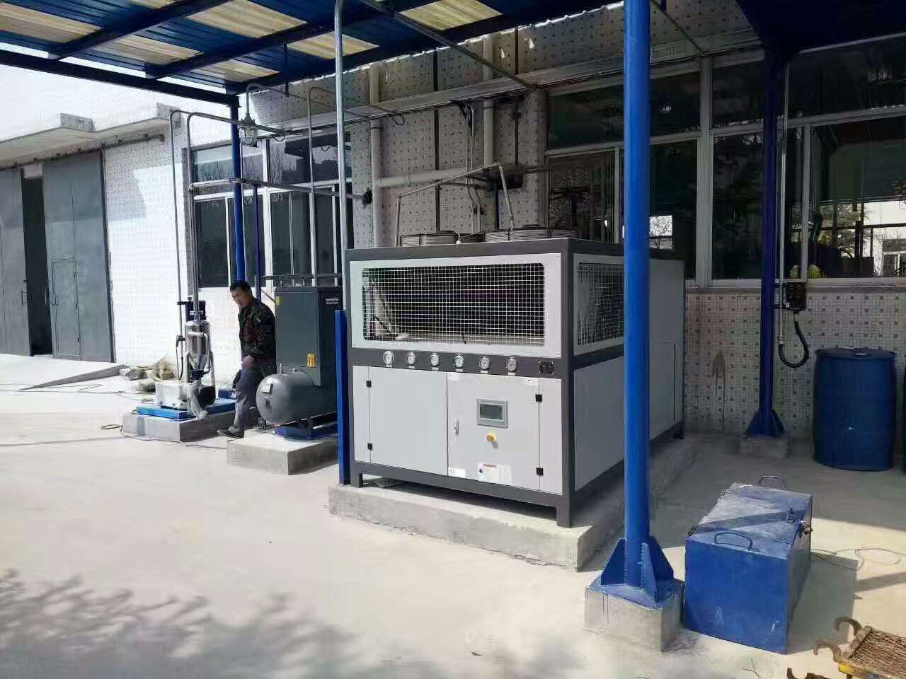 風(fēng)冷螺桿式工業(yè)冷水機